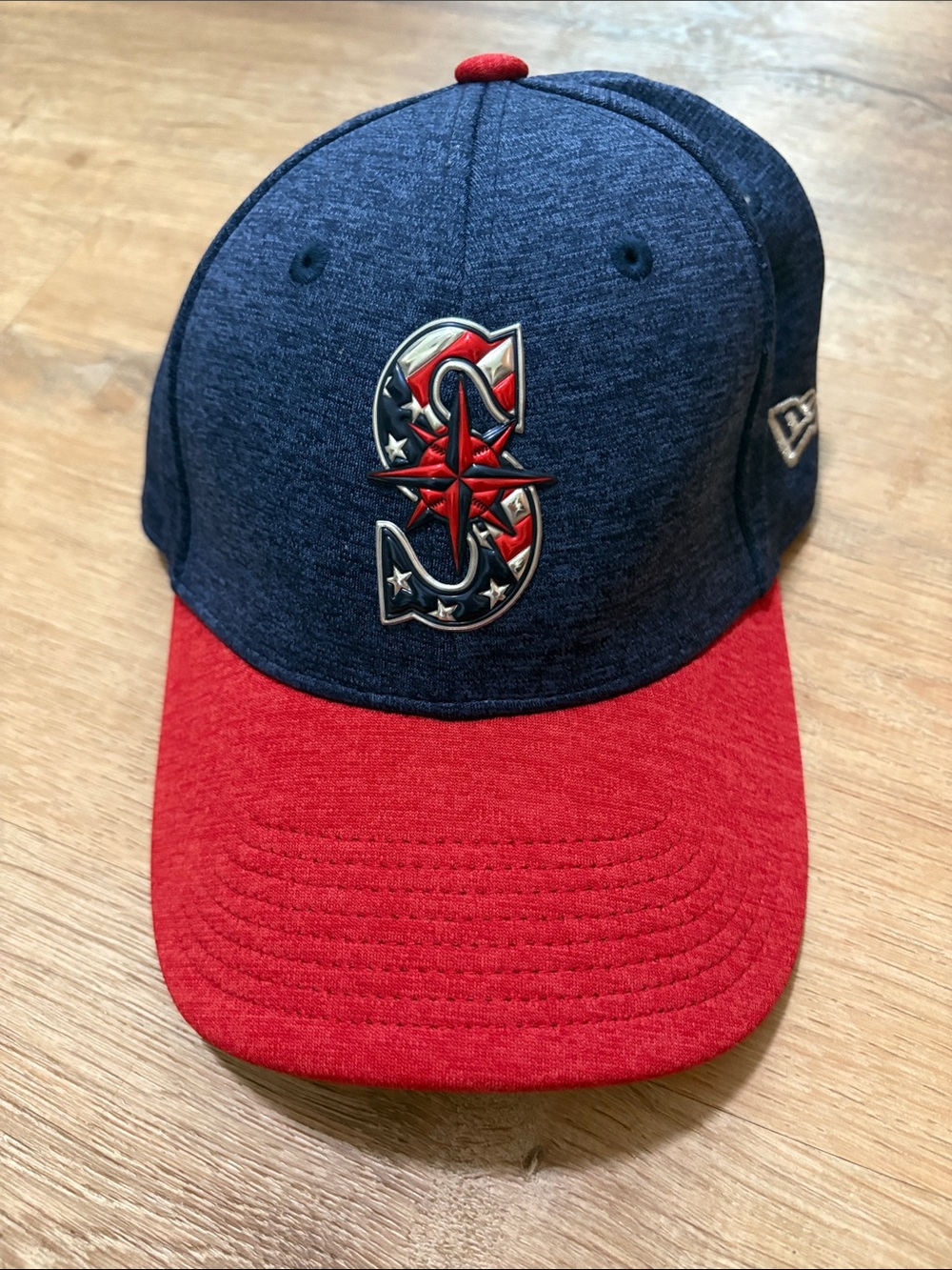 NWOT Seattle Mariners New Era 2017 Stars & Stripes Low Profile 59FIFTY Cap Hat